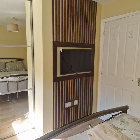 Private Room Манчестер Экстерьер фото