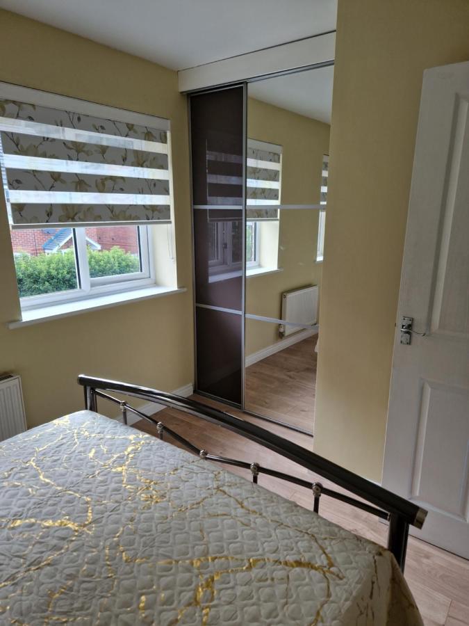 Private Room Манчестер Экстерьер фото